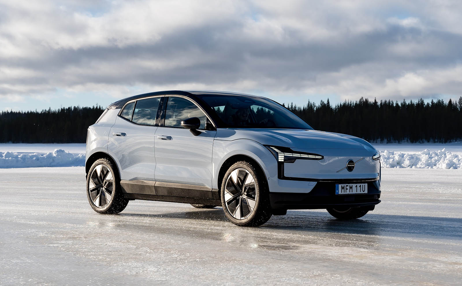 Volvo Cars Reports October Sales Boost Driven by 40% Surge in Electric and Plug-In Hybrid Models