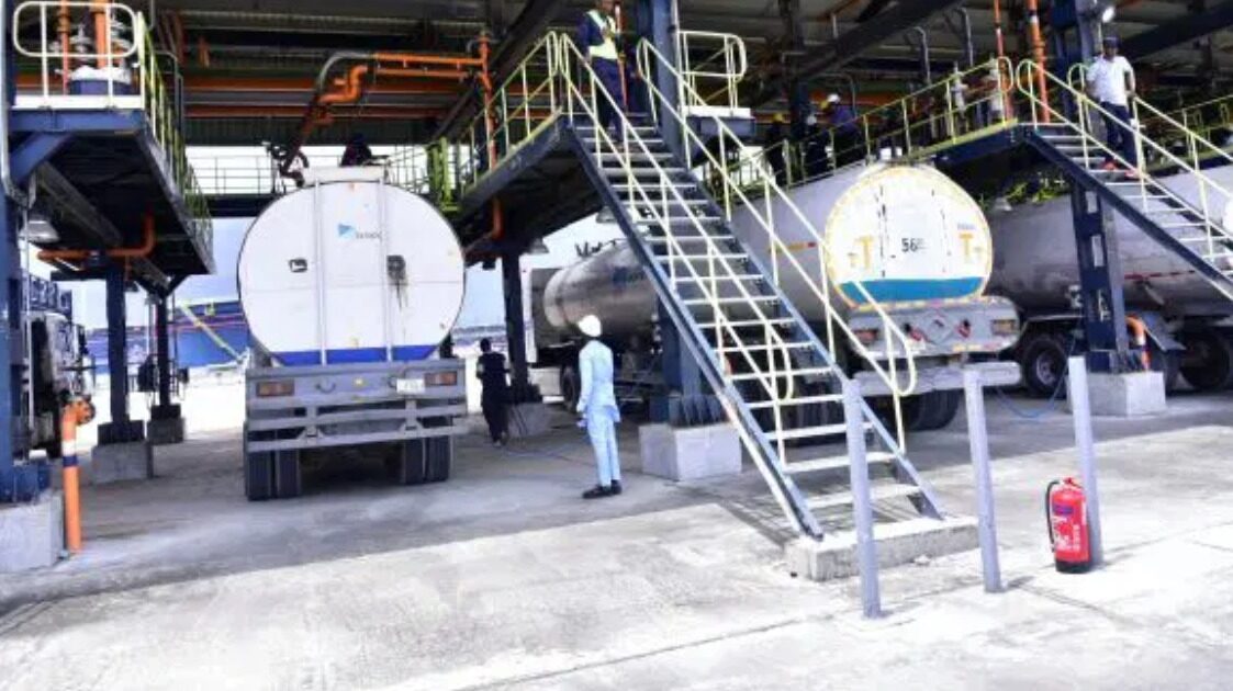 Dangote’s 1,000 trucks arrive, fuel distribution to begin from S’West