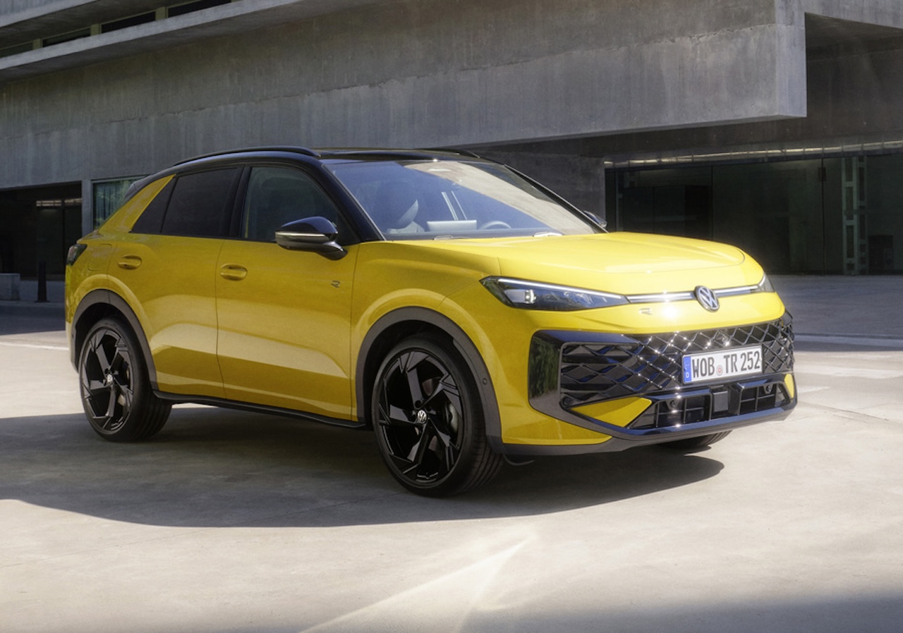 Volkswagen finally goes hybrid! New T-Roc compact SUV debuts with Toyota-fighting technology – EV Central