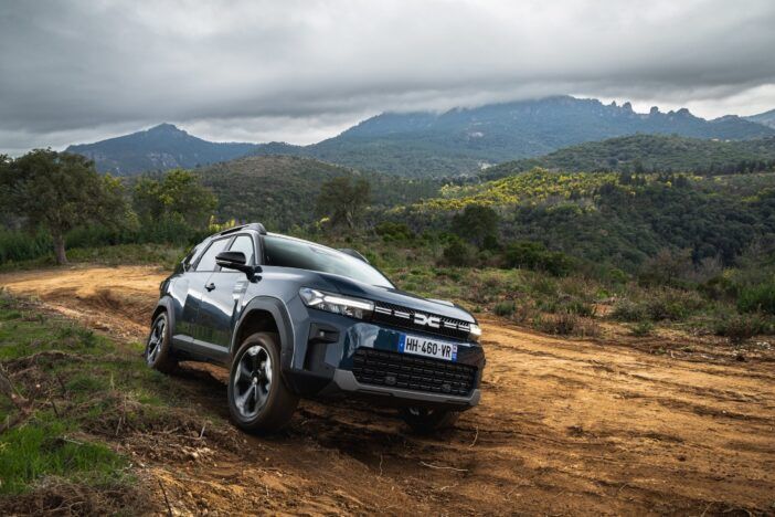 Dacia Duster and Bigster to add hybrid 150 4×4 powertrain option – Electric & Hybrid Vehicle Technology International