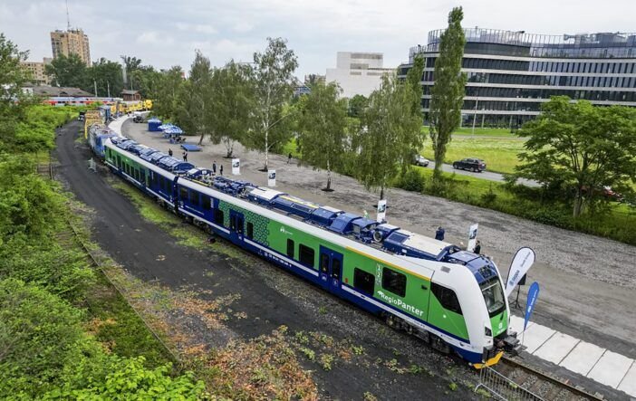FEATURE: How Škoda’s RegioPanter BEMUs prove battery-electric rail works – Electric & Hybrid Vehicle Technology International