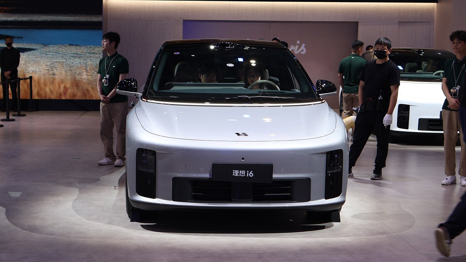 Li Auto plans lineup-wide shift to in-house batteries, refreshed i6 launch in Q4